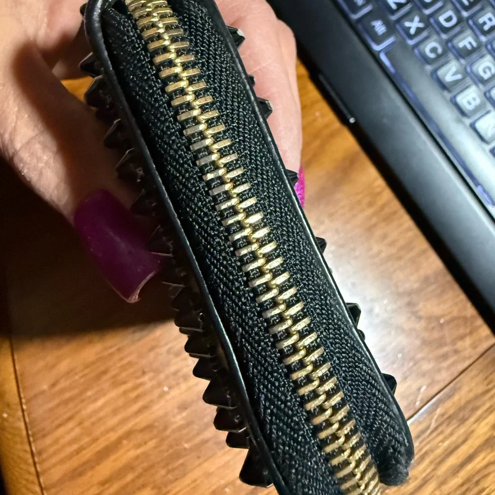 Christian Louboutin Red and Gold Zipper Wallet - Picture 6 of 14